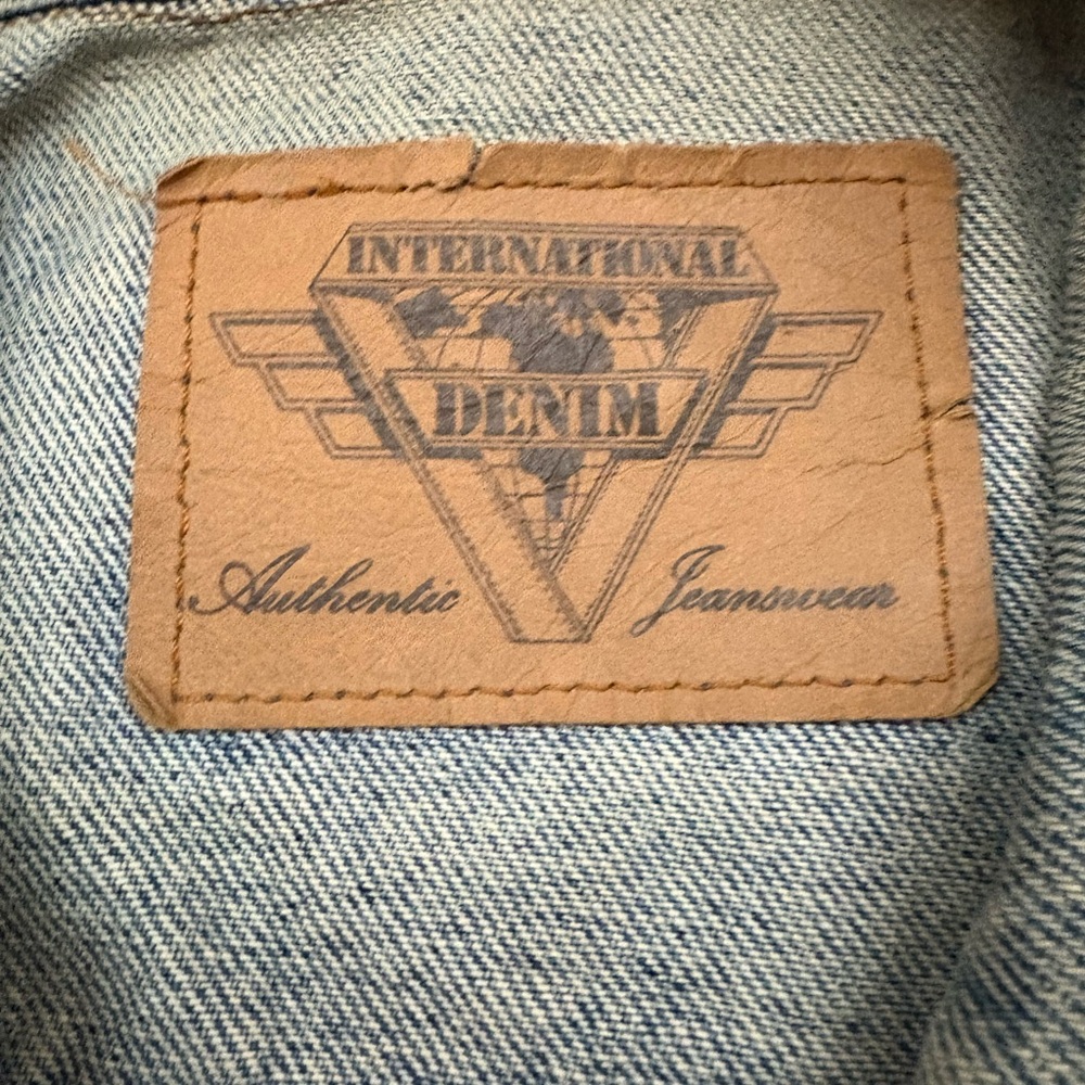Vintage Denim Jean Jacket with One of a Kind Corgi Mural Masterpiece! - Picture 3 of 11